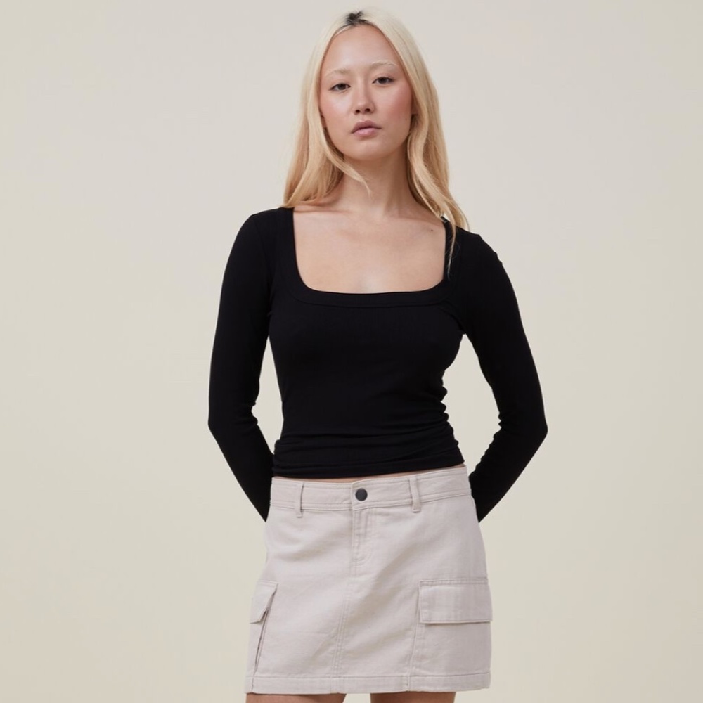 Black Long Sleeve Top